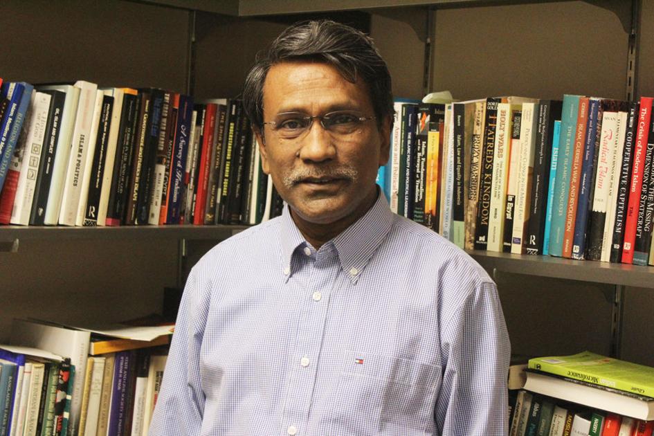 বাংলাদেশ ডক্টরেটস প্লাটফর্ম ইন ফিনল্যান্ড  আয়োজিত নান্দনিক আড্ডায় 'বাংলাদেশে ইসলামপন্থী রাজনীতিঃ প্রকৃতি, পরিসর ও পথরেখা'  নিয়ে কিছু কথা বলেছেন  বিশিষ্ট আমেরিকান বাংলাদেশী রাজনৈতিক বিজ্ঞানী অধ্যাপক আলী রীয়াজ, ইলিনয় স্টেট বিশ্ববিদ্যালয়,যুক্তরাষ্ট্র